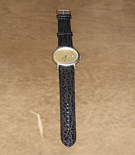Herrenarmbanduhr mit