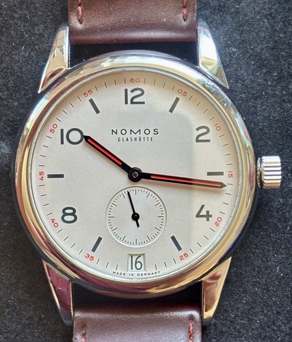 Nomos club datum 733 - nomos,